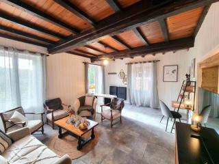 Gîte campagnard moderne avec animaux admis, terrasse et internet - FR-1-496-304 - 2