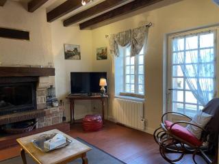 Maison rénovée à Franchesse avec grand jardin et animaux admis - FR-1-489-221 - Franchesse - 5