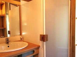 Chalets indépendants en camping 2 étoiles avec terrasse – Idéal famille, activités et jeux pour enfants - FR-1-489-405 - Treignat - 2