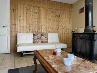 Maison rustique avec poêle à bois, proche montagnes & activités de plein air, animaux acceptés - FR-1-489-52 - 9
