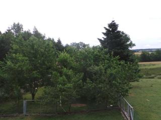 Gîte familial avec piscine partagée, cheminée et jardin clos près de Vichy - FR-1-489-76 - 1
