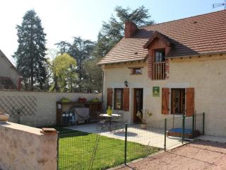 Gîte rénové avec cheminée, terrasse et jardin, proche de St Pourçain, idéal pour familles et animaux - FR-1-489-138 - Barberier - 0