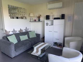 Maison de charme avec terrasse privée et activités familiales, proche de Souvigny et St Pourçain sur Sioule - FR-1-489-93 - 8