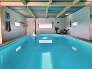 Refuge familial avec piscine, aire de jeux et confort moderne à Blomard - FR-1-489-465 - 2