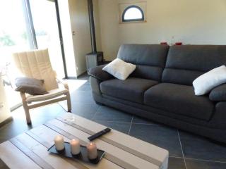 Gîte rénové à Chapeau avec wifi, terrasse et parking - FR-1-489-269 - 4