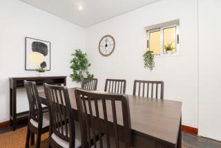 Host Wise - Charming Spacious Duplex House - 1