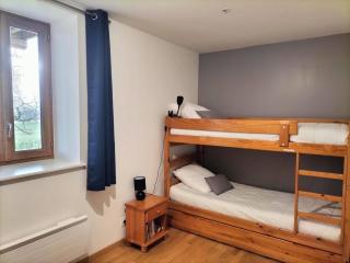 Gîte Nature 5 pers. au pied du Puy St Ambroise - FR-1-489-440 - 6