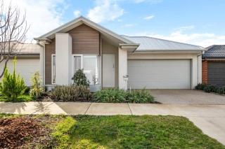 3BR Light-filled Retreat Mt Duneed - Mount Duneed - 4