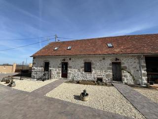 Gîte avec Spa, Cheminée, Nature et Confort à Montaigu-le-Blin - FR-1-489-522 - Montaigu-le-Blin - 0