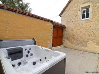 Spacieuse longère Percheronne avec jardin, spa, activités familiales et pêche à la ferme - FR-1-497-138 - Corbon - 2