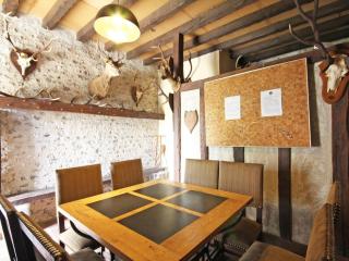 Gîte de chasse charmant avec animaux, cheminée, et jardin dans le Perche - FR-1-497-166 - 1