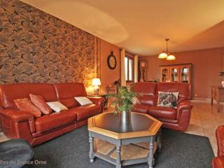 Maison de campagne familiale avec jardin, proche du Haras du Pin, calme et agréable - FR-1-497-173 - Le Merlerault - 2