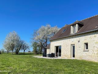 Charmante maison en pierres avec jardin, proche de Mortagne-au-Perche - FR-1-497-241 - 0