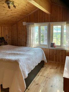 Cabin With A Beautiful View Over Lake Siksjøen - Bakken - 4