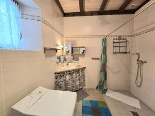 Maison 2 Chambres avec Jardin, Animaux Acceptés, Parking, WiFi à Mazeyrolles - FR-1-616-106 - 3