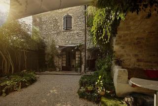 Charming Apartment In The Heart Of Fons-Sur-Lussan - 1