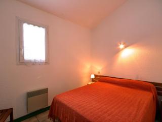 Chalet cosy à Usson-en-Forez avec cheminée - FR-1-496-162 - 2