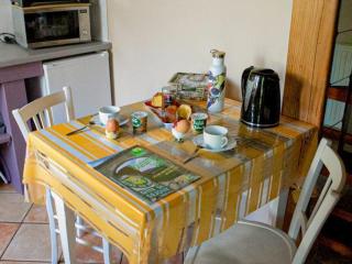 Gîte Rustique avec Terrasse, Jardin Privatif et Visite de Ferme à Vêtre-sur-Anzon - FR-1-496-290 - - 3
