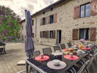 Gîte en pierre rénové avec jardin et WiFi à Chalmazel-Jeansagnière - FR-1-496-253 - 7