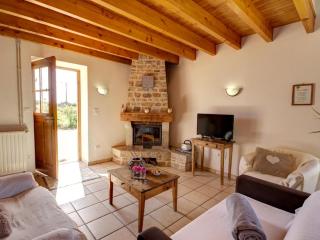 Gîte de charme avec cheminée, grand jardin et balades, animaux acceptés - FR-1-496-60 - Les Salles - 1