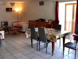 Gîte moderne avec patio privatif, proche Parc du Pilat, idéal pour activités plein air et détente - FR-1-496-70 - La Terrasse-sur-Dorlay - 5