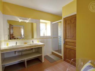 Belle maison de campagne avec piscine, 4 chambres, jardin et terrasse près de Montbrison - FR-1-496-48 - Chalain-le-Comtal - 4