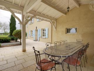 Belle maison de campagne avec piscine, 4 chambres, jardin et terrasse près de Montbrison - FR-1-496-48 - 2