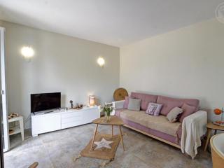 Gîte moderne avec parking sécurisé et jardin privé - FR-1-496-316 - 1