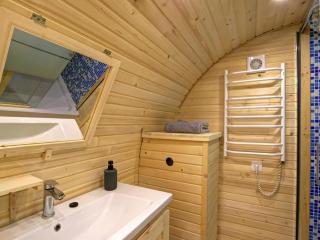 Le Tonneau viticole au milieu de la nature avec animaux - FR-1-496-325 -  - 2