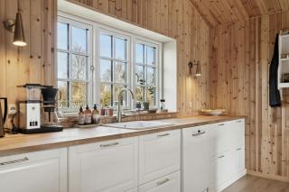 Modernized Holiday Home 800 Meter From The Beach - Marielyst - 9