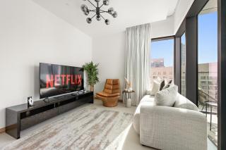 VayK - Luxury 1BR with Marina View - 1