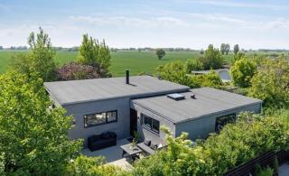 Architect-Designed Beach House In Jørgensø - - 8