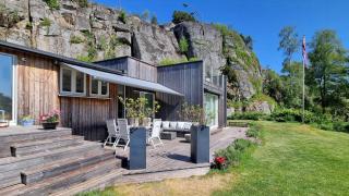 Summer Cabin With Sea View In Sandvika - 3