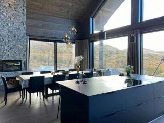 Luxury Mountain Cabin With Ski In And Out - 9