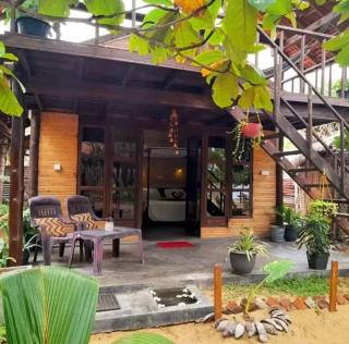 Golden Beach Resort - Arugam Bay - 1
