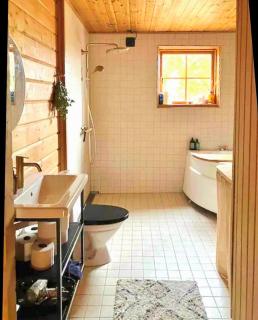 Family-Friendly Log Cabin Near Tisvildeleje Beach - Vejby - 1