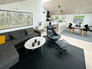 Modern Holiday Home By Marielyst Beach - 7