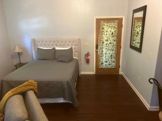 Pine Haven Apartment at Grand Treehouse Resort - Eureka Springs - 4