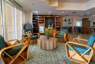 Inn of Naples, Tapestry Collection by Hilton - Naples - 1