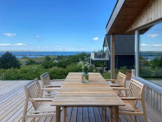 Modern Summer House Overlooking The Water - Faaborg - 0