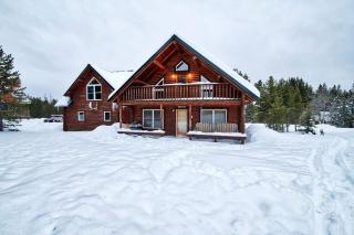 Spacious Log Cabin Retreat with Game Room & Hot Tub Near Island Park, Idaho - Rea - 8