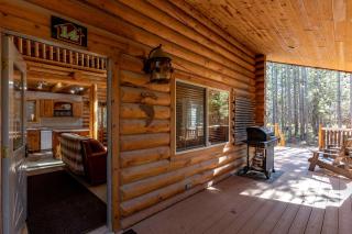 Spacious Mountain Retreat with Hot Tub & Game Room Near National Forest – Close to Outdoor Adventures in Idaho - Trude - 0