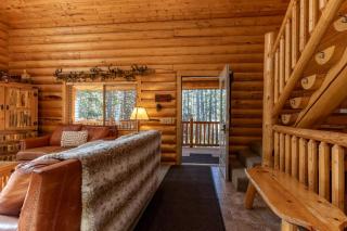 Spacious Mountain Retreat with Hot Tub & Game Room Near National Forest – Close to Outdoor Adventures in Idaho - Trude - 1