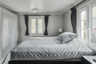 Swedish Cottage By Forest And Lake In Småland - Traryd - 1