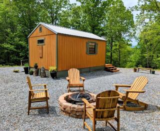 Peaceful Multi-Unit Retreat Offers The Perfect Blend Of Comfort And Nature On A Scenic Ridge Beside The Tuckasegee Sylva North Carolina - Sylva - 8
