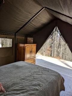 Peaceful Multi-Unit Retreat Offers The Perfect Blend Of Comfort And Nature On A Scenic Ridge Beside The Tuckasegee Sylva North Carolina - Sylva - 3