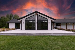 Scenic Riverside Cabin with Private Trail Access and Fly Fishing Near Alpine, Wyoming - Alpine - 9