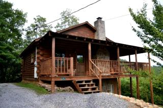 Tranquil Cabin Near Great Smoky Mountains, Tennessee - 3
