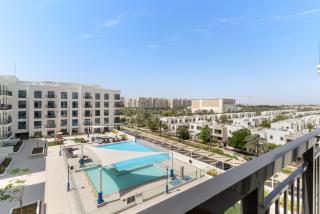 VayK - Chic 2BR with Pool View in Town Square - Dubai - 7