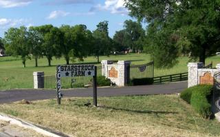 Rustic Stall B&B with Country Breakfast & Bonfires near Old Hickory Lake – Gallatin, Tennessee - 1
